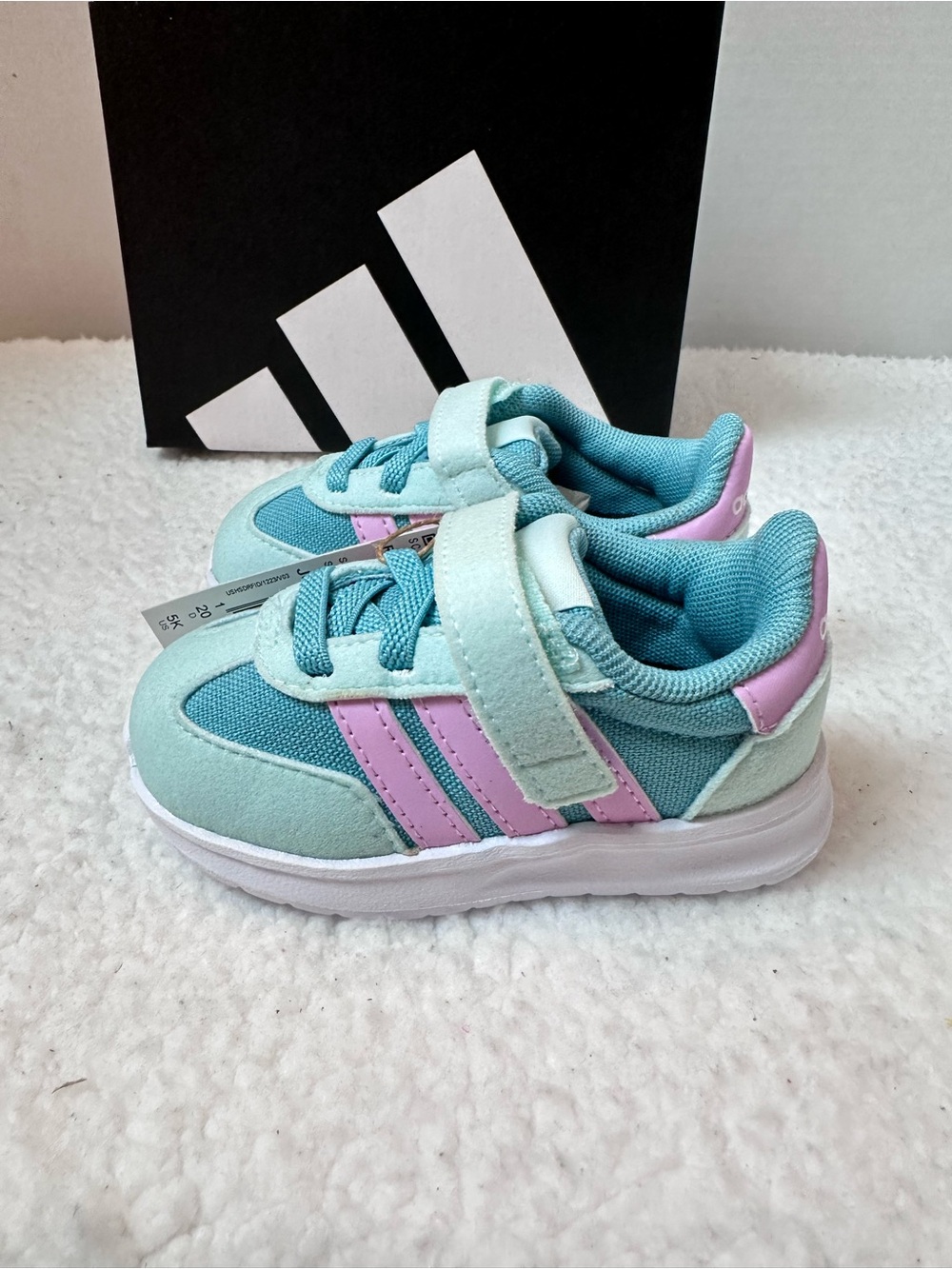Baby Adidas Shoes - Picture 3 of 8